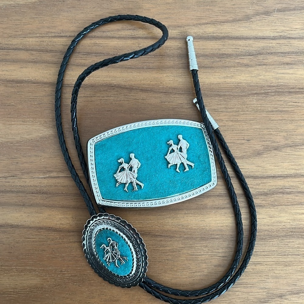 ALUMALINE Bolo Tie & Belt Buckle Matching Set Square Dancers Western Silver Tone - Picture 3 of 15
